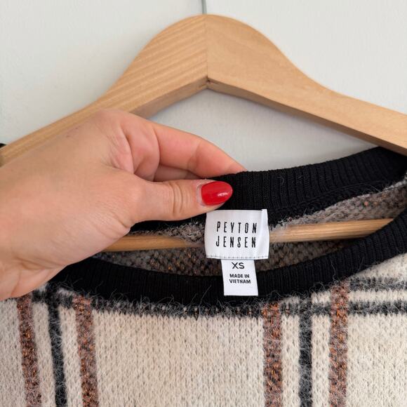 Peyton Jensen Evereve Plaid Metallic Sweater Black Cream XS - Picture 4 of 6